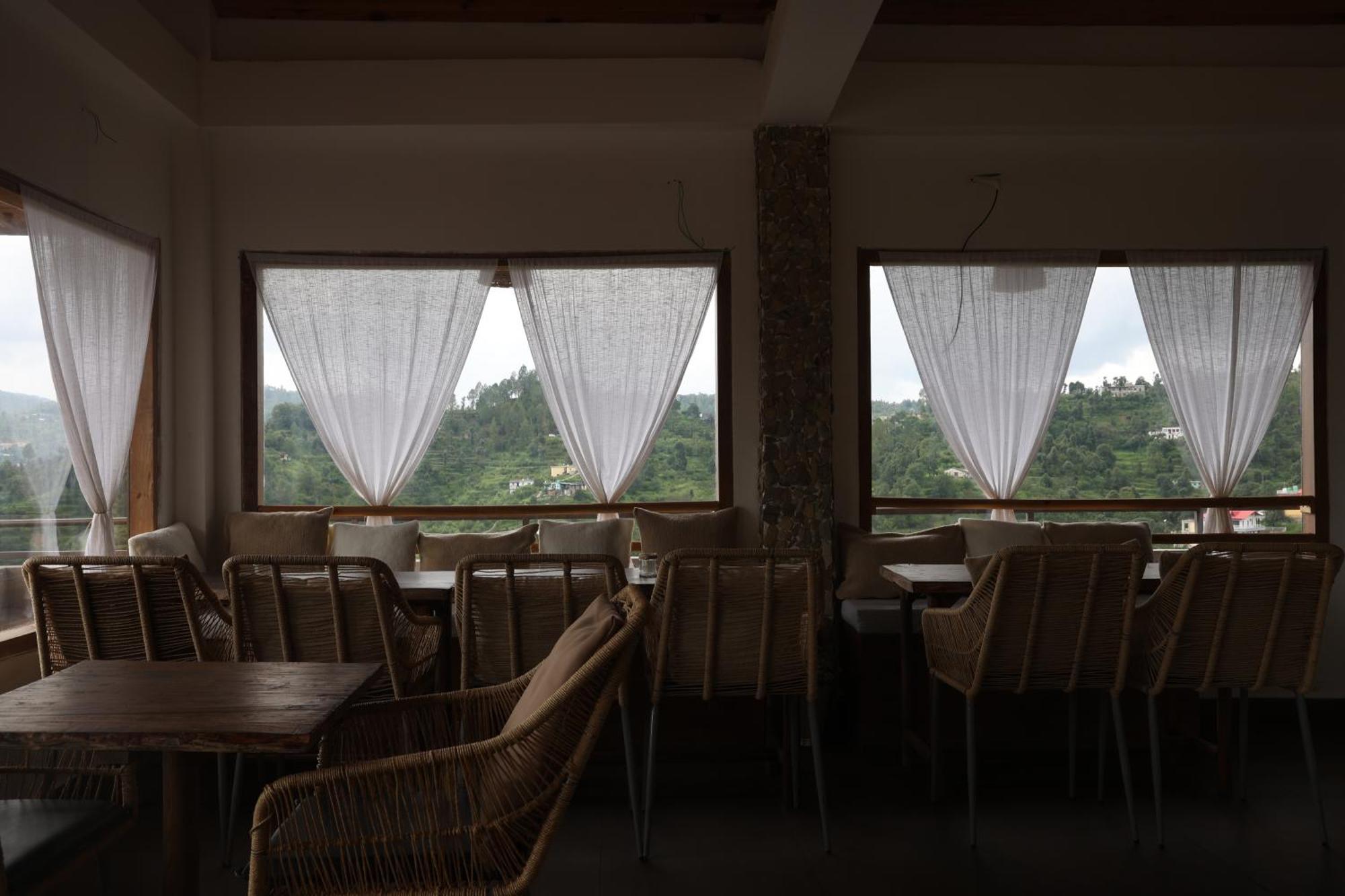 Exstasy Stays - Bathtub Rooms & Cafe - Your Romantic & Cozy Getaway - Thhpsociety - 穆克缇斯瓦 外观 照片