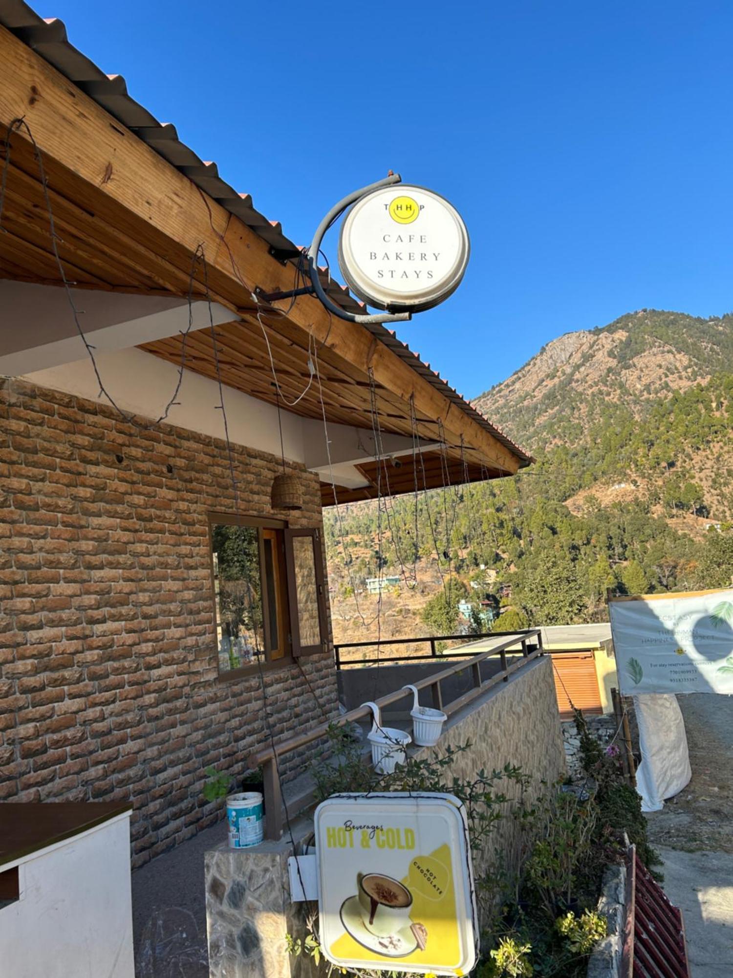 Exstasy Stays - Bathtub Rooms & Cafe - Your Romantic & Cozy Getaway - Thhpsociety - 穆克缇斯瓦 外观 照片