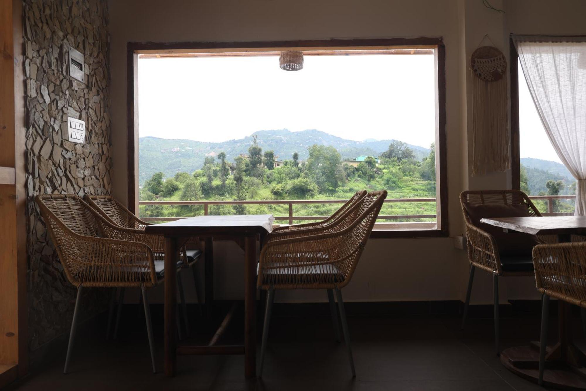 Exstasy Stays - Bathtub Rooms & Cafe - Your Romantic & Cozy Getaway - Thhpsociety - 穆克缇斯瓦 外观 照片