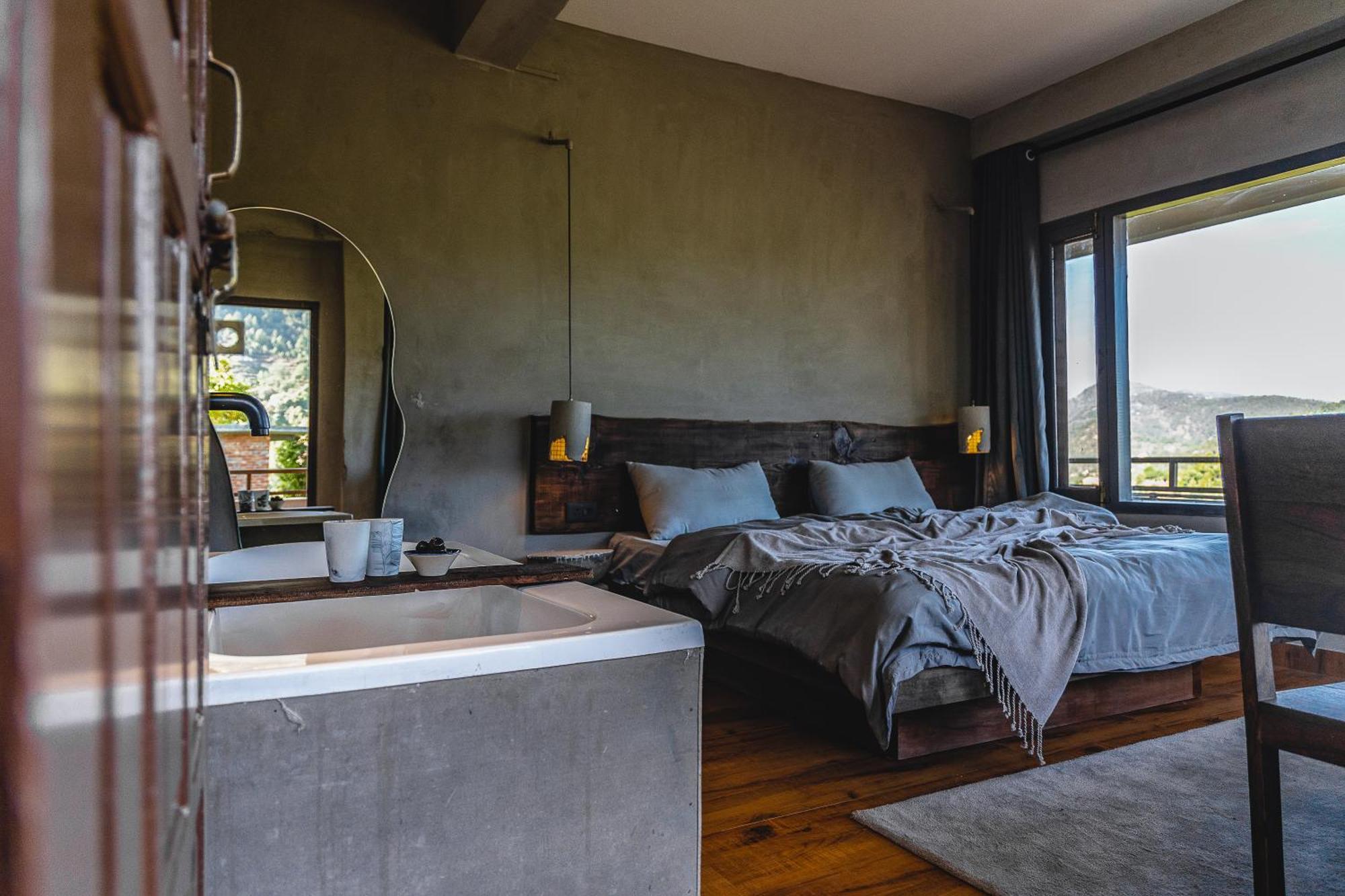 Exstasy Stays - Bathtub Rooms & Cafe - Your Romantic & Cozy Getaway - Thhpsociety - 穆克缇斯瓦 外观 照片
