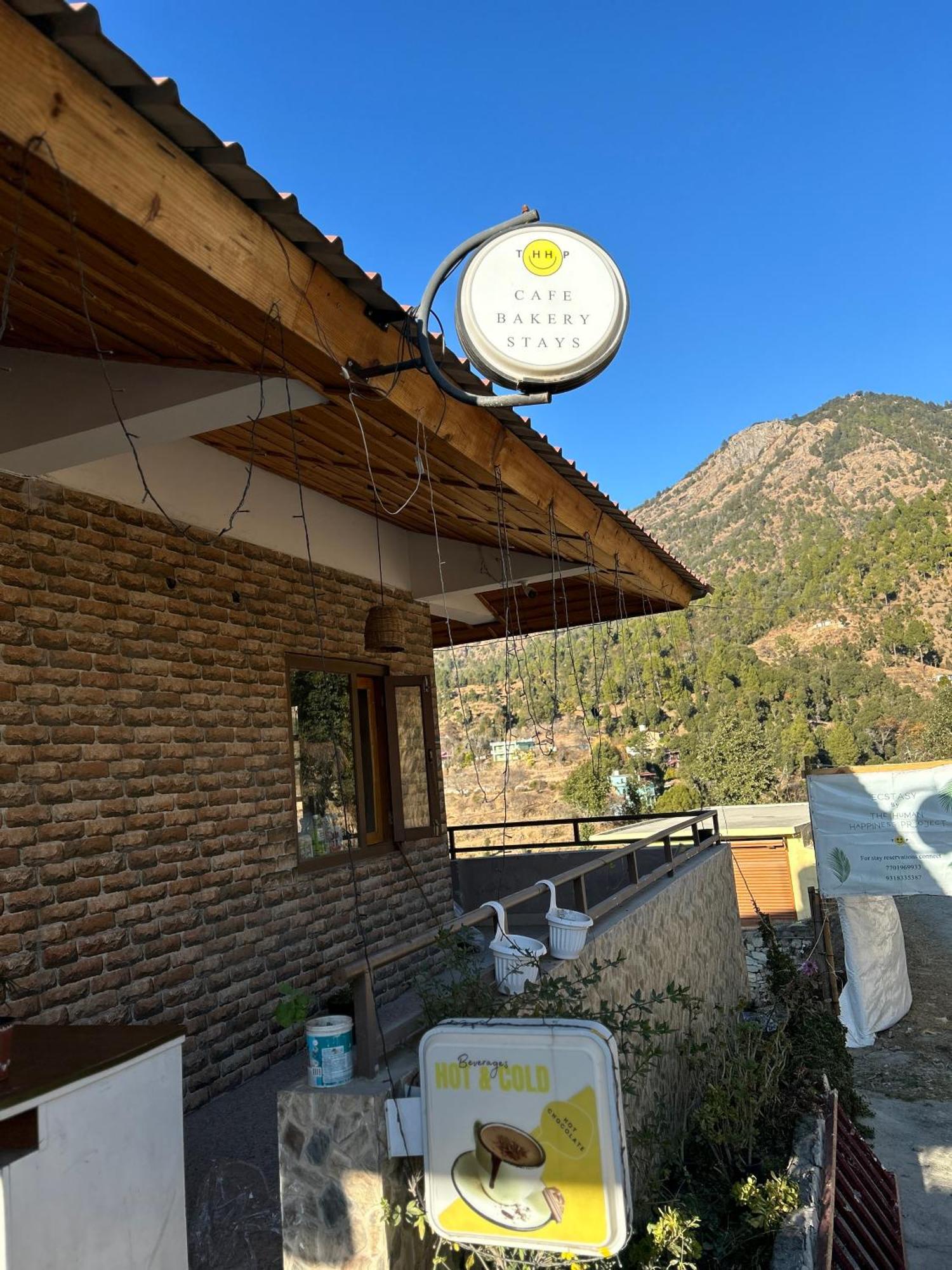 Exstasy Stays - Bathtub Rooms & Cafe - Your Romantic & Cozy Getaway - Thhpsociety - 穆克缇斯瓦 外观 照片