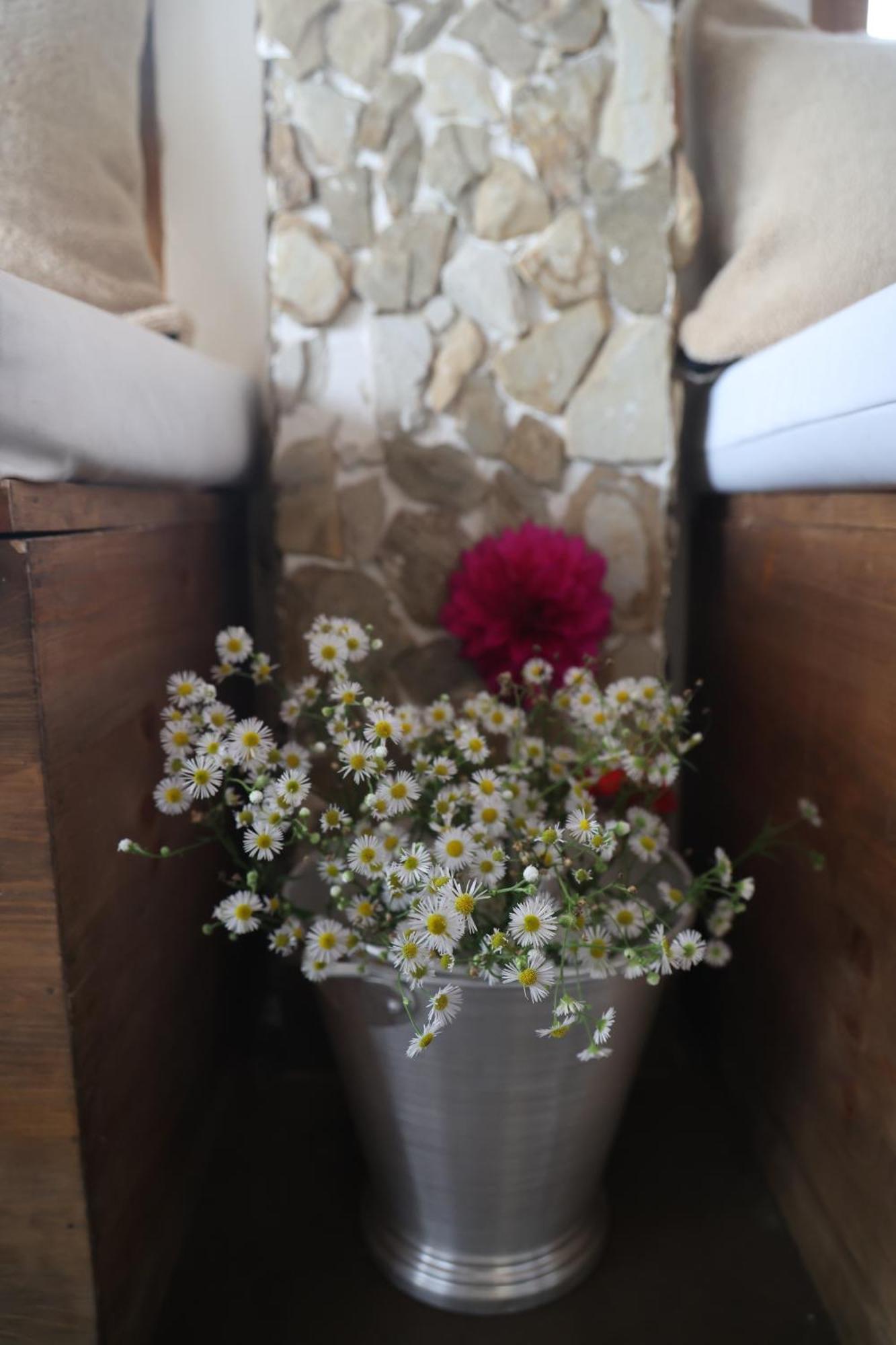 Exstasy Stays - Bathtub Rooms & Cafe - Your Romantic & Cozy Getaway - Thhpsociety - 穆克缇斯瓦 外观 照片