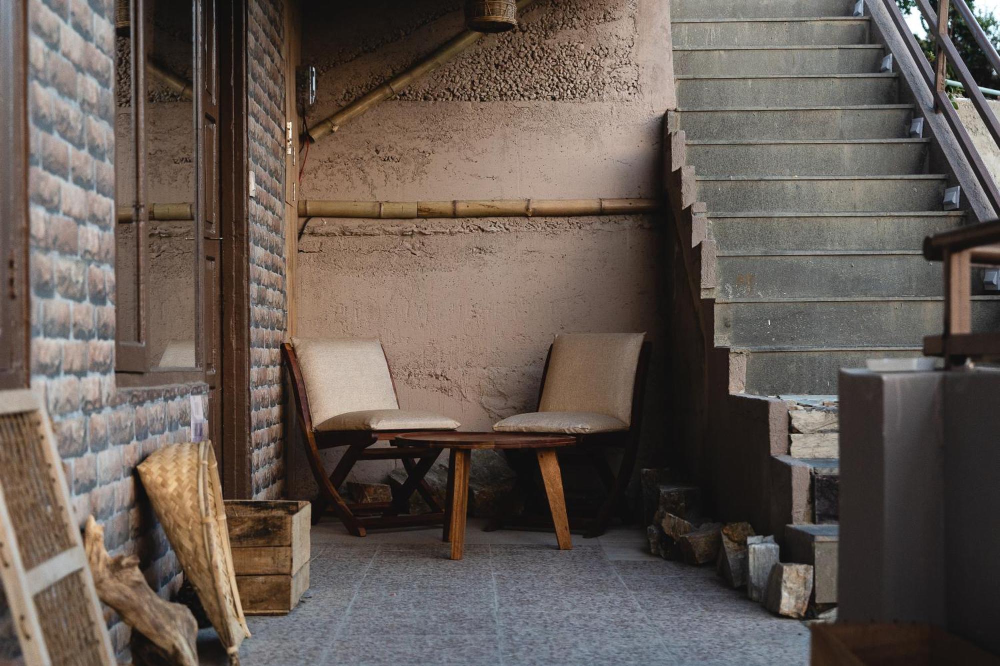 Exstasy Stays - Bathtub Rooms & Cafe - Your Romantic & Cozy Getaway - Thhpsociety - 穆克缇斯瓦 外观 照片