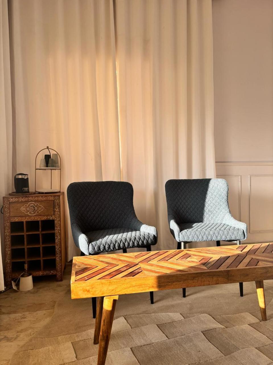 Exstasy Stays - Bathtub Rooms & Cafe - Your Romantic & Cozy Getaway - Thhpsociety - 穆克缇斯瓦 外观 照片