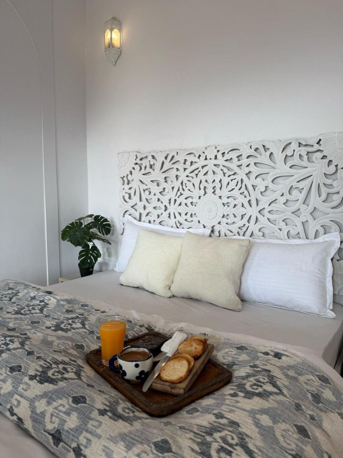 Exstasy Stays - Bathtub Rooms & Cafe - Your Romantic & Cozy Getaway - Thhpsociety - 穆克缇斯瓦 外观 照片